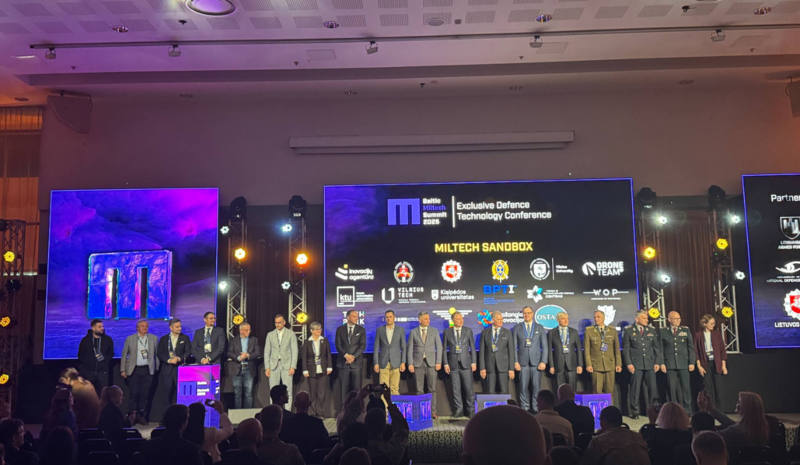 „Baltic Miltech Summit“ konferencijoje VILNIUS TECH pasirašė partnerystės MILTECH SANDBOX projekte sutartį 